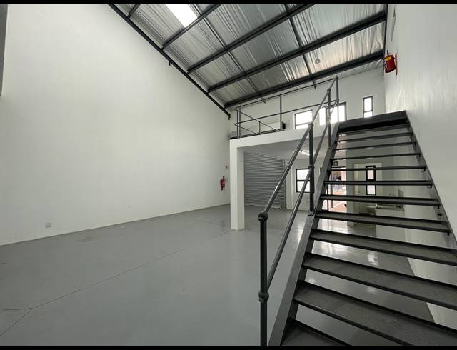 146M² WAREHOUSE FOR SALE IN BARBEQUE DOWNS